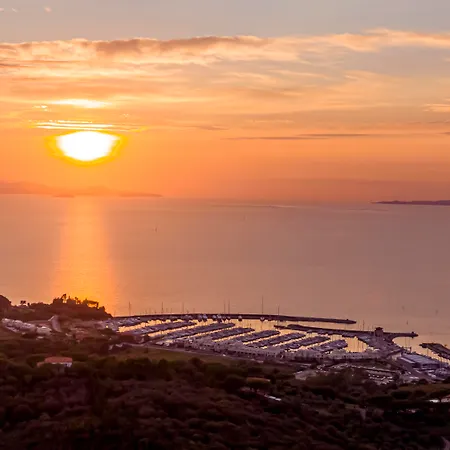 Marina Di Scarlino 4*