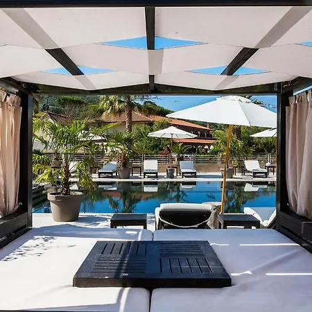 Marina Di Scarlino Aparthotel 4*